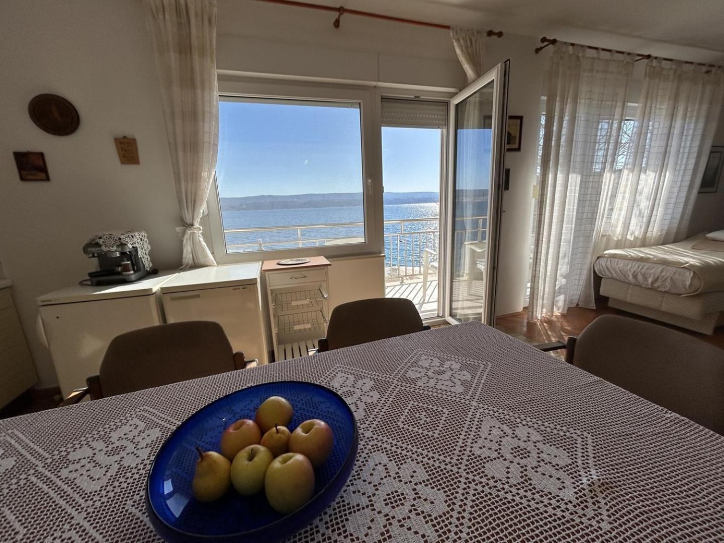 Azure Apartments By The Sea Near City Оміш Екстер'єр фото